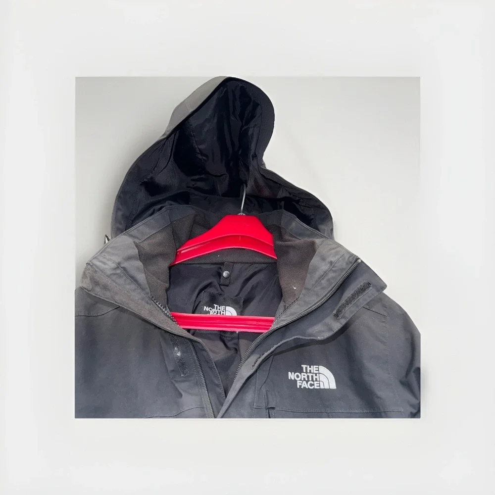 The North Face TNF Men Medium‎ Outdoor Light Jacket Winderbreaker